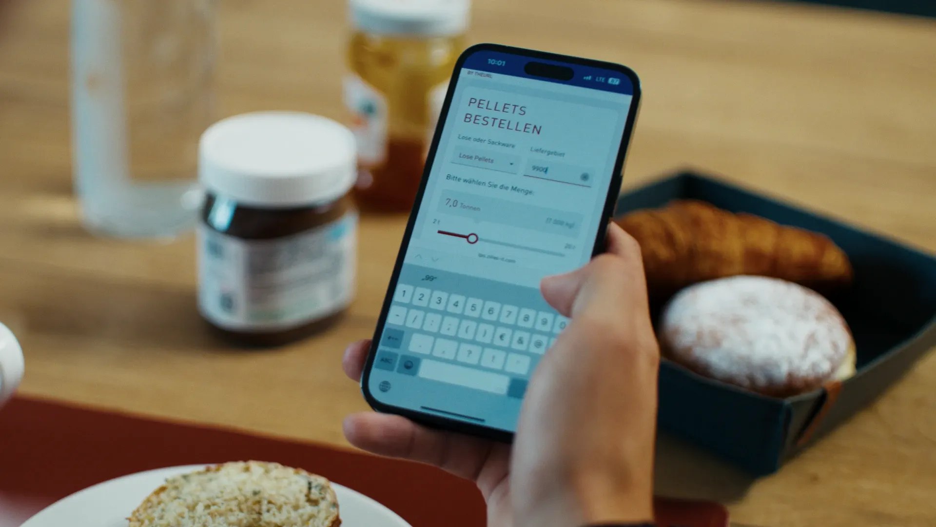 Ordering pellets on a mobile phone